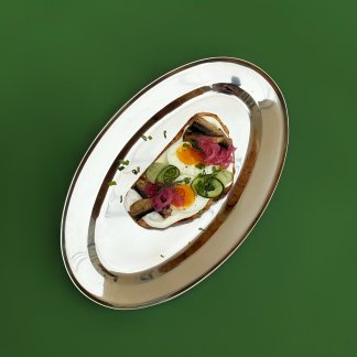 Канапка зі шпротами